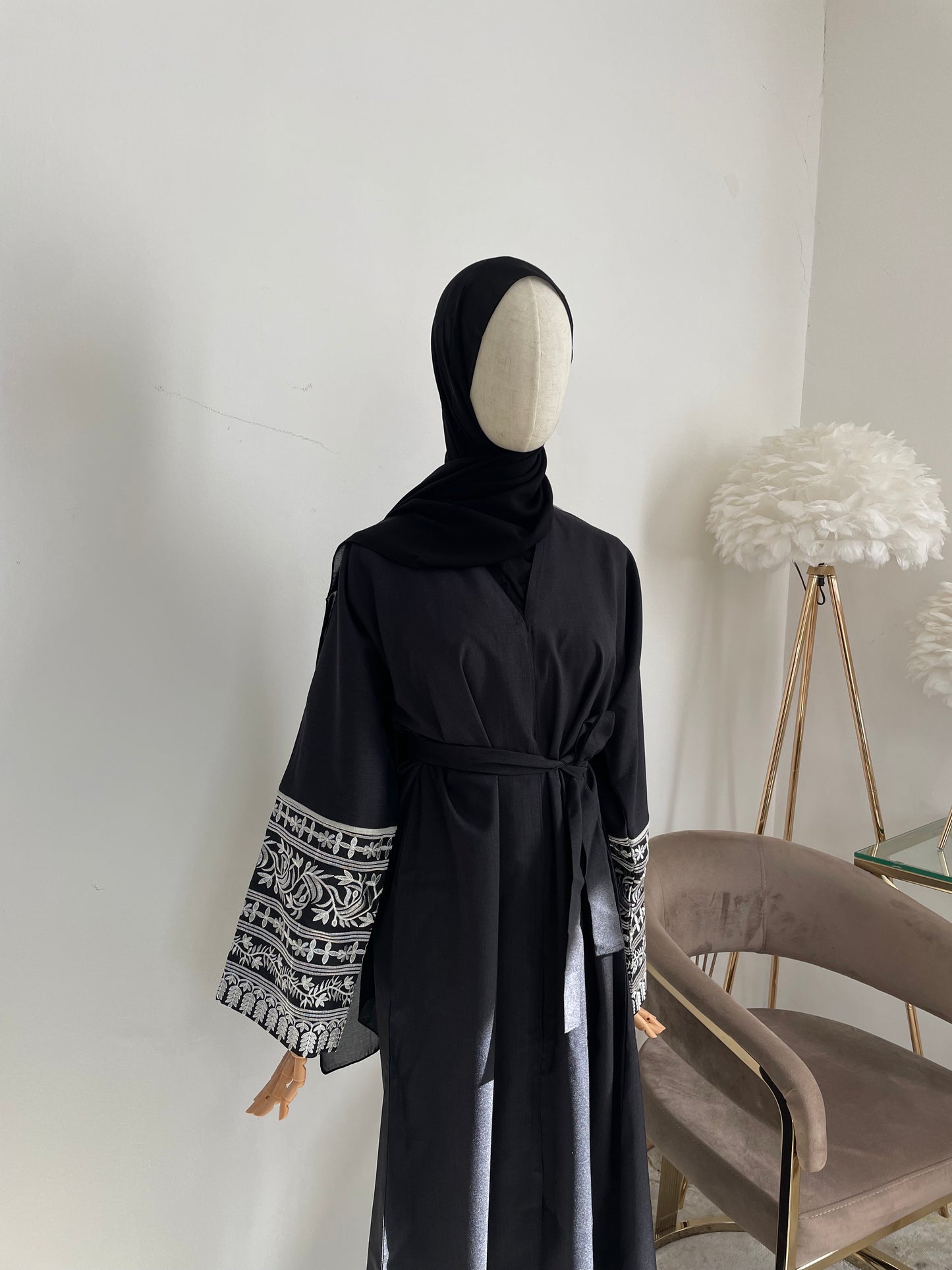 Abaya Bordado Negro