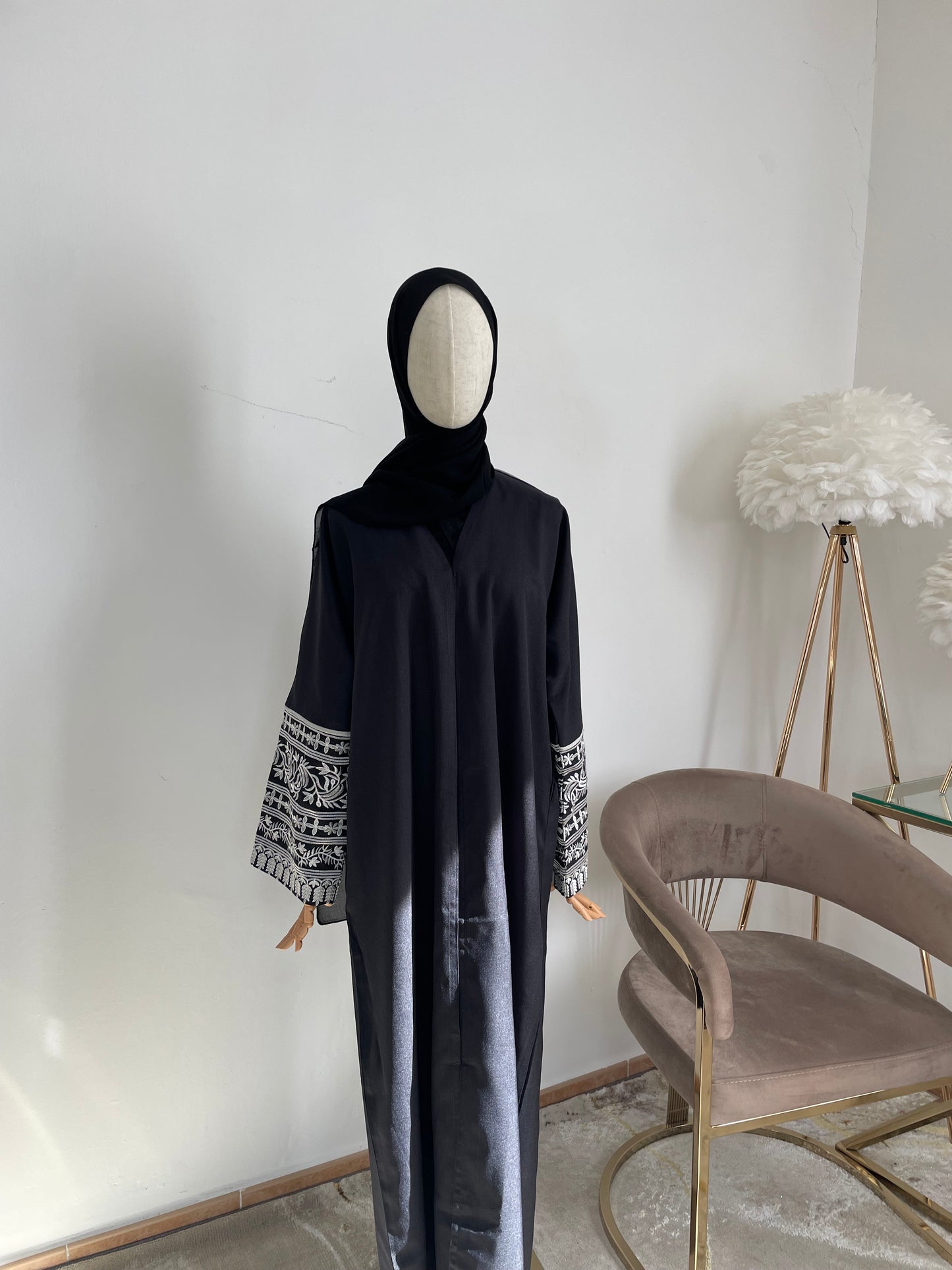 Abaya Bordado Negro